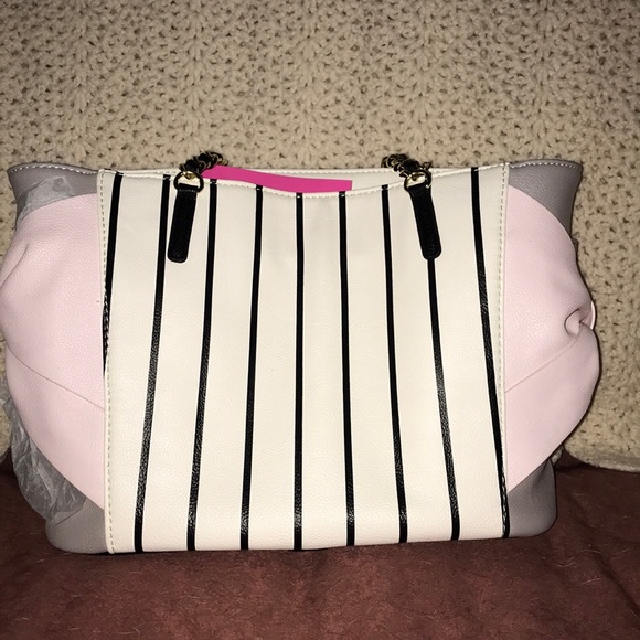 Betsy Johnson Purse. Brand New with tags. - Picture 2 of 4